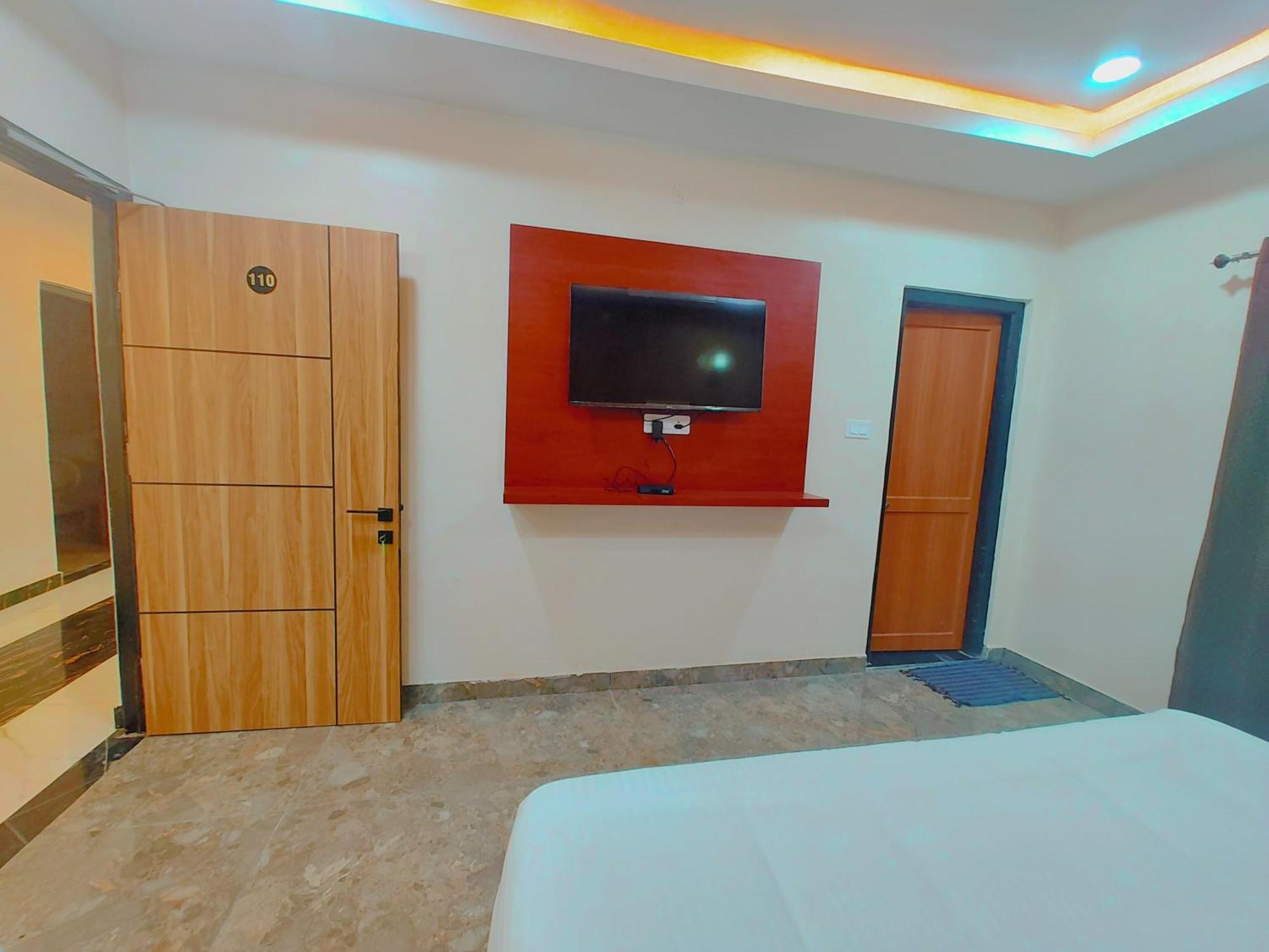 Awadh Samrat Resort Ayodhya Exterior foto